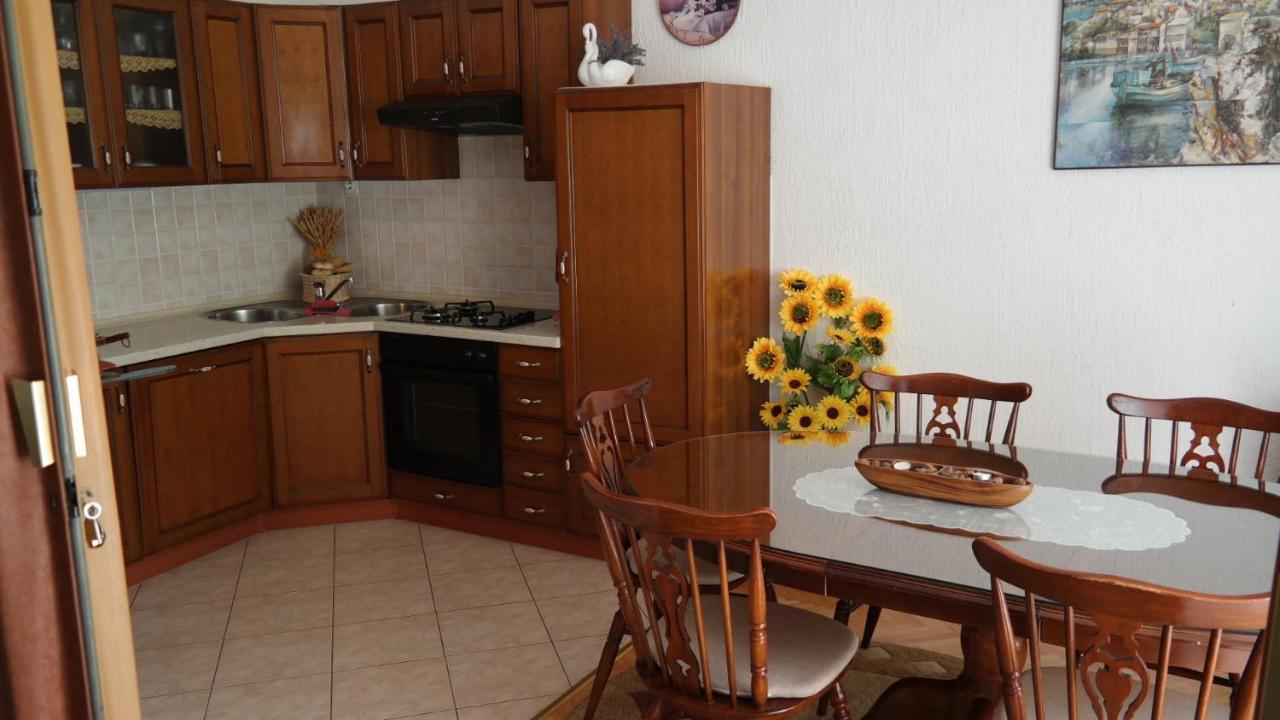 Apartman Ana Novi Vinodolski Luaran gambar